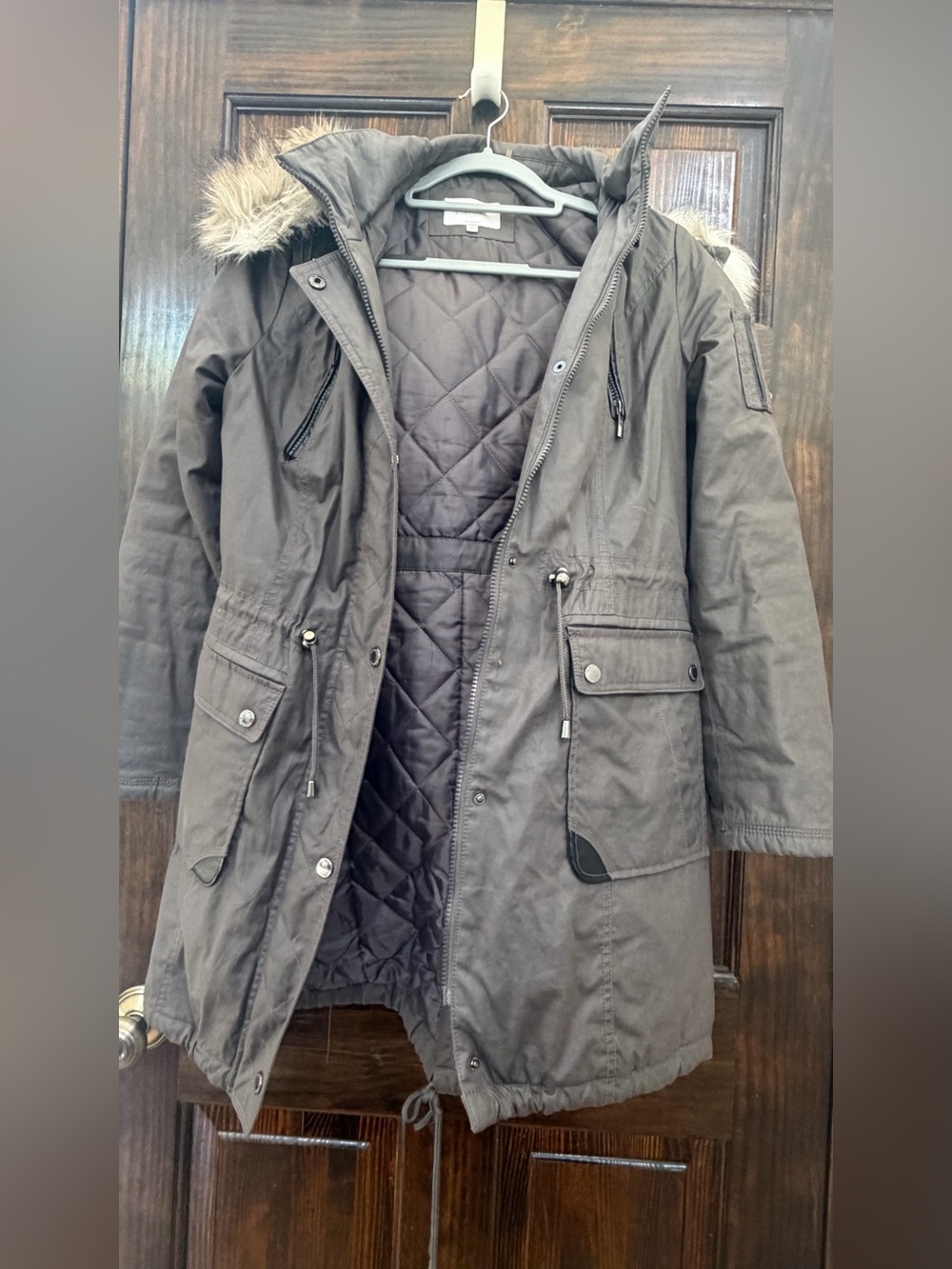 Laundry By Shelli Segal Women's Quilted Ski Parka in Charcoal with Faux Fur Trim